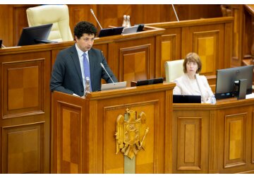 Молдова ратифицировала соглашение с Канадой о кредите в 120 млн канадских долларов (88,8 млн США) для потребностей госбюджета