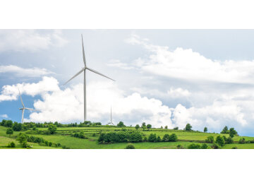 ЕБРР стал миноритарным акционером Premier Energy PLC, купив 11% её акций в ходе IPO, в результате чего его доля в компании составила 3,2%.