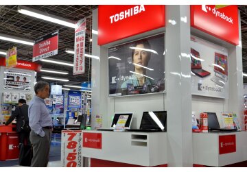Sfârşitul unei ere: Toshiba, o companie cu o istorie de 147 de ani, zguiduită de un lung şir de scandaluri în trecut, va fi cumpărată de un fond de investiţii privat pentru 15 miliarde de dolari