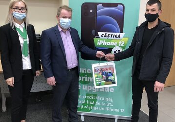 O noua săptămână, un nou câștigător. Al patrulea iPhone 12 a fost înmânat. Află detalii.