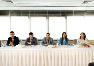 Secretarul de stat al Ministerului Finanțelor, Dorel Noroc, și membrii Camerei de Comerț Americane din Moldova (AmCham) au discutat aspecte de interes pentru comunitatea de afaceri și prioritățile viitoarei politici fiscale.