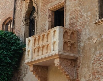 Balconul fals al Julietei, sub taxă pentru a opri turiștii