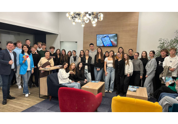 Educația financiară prinde viață în școlile din Moldova datorită proiectului „Educaţie economică şi antreprenorială în școlile model”, finanțat de maib