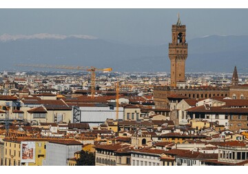 Florența scapă, în sfârșit, de macaraua care a apărut în mai multe selfie-uri decât David al lui Michelangelo