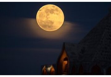 Жители Земли увидят в августе два суперлуния