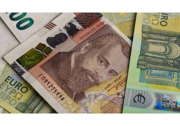 Ultima zi fără comisioane pentru schimbul leva-euro în Bulgaria. Au mai rămas 2 miliarde în circulație