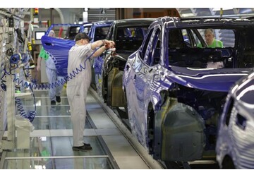Глава Volkswagen заявил о "более разумных" альтернативах закрытию заводов