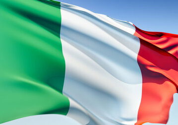 Italia devine, de luni, aproape complet „albă”