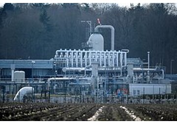 Газ в Европе рекордно подешевел