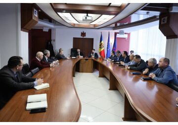 Ministerul Energiei a îndemnat întreprinderea Moldelectrica să accelereze implementarea proiectelor de construcție a liniilor de transport de 400 kV Vulcănești-Chișinău și Bălți-Suceava