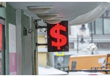 Доллар рекордно укрепился на фоне подсчета голосов в США