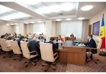 Cabinetul de miniștri a aprobat modificarea Programului de alocare a resurselor Fondului Rutier pentru drumurile publice naționale pentru anul 2023, majorând cheltuielile cu 736 milioane de lei (cu 49,5%) - până la 2 miliarde 221 milioane 348,4 mii lei.