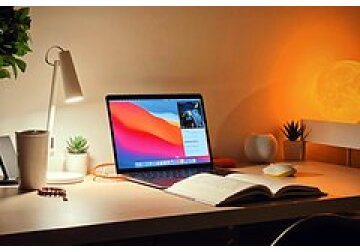 Apple признала оригинальный MacBook устаревшим