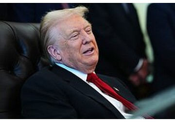 Швейцария задобрила Трампа подарками и добилась одной цели