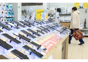 FT: активное развитие ИИ приведет к росту цен на смартфоны и компьютеры