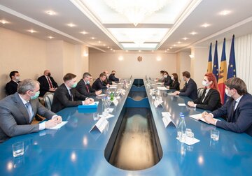 Moldova și Federația Rusă au convenit să elimine barierele și restricțiile existente în comerțul reciproc, a anunțat șeful adjunct al administrației prezidențiale de la Kremlin, Dmitri Kozak.