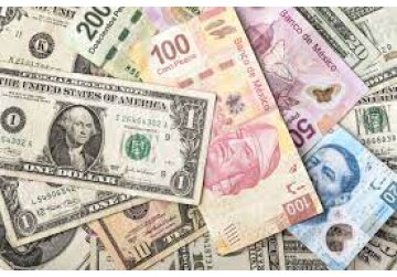 Argentina se revoltă: Mii de oameni au ieşit în stradă pentru a denunţa acordul dintre guver şi FMI. Statul trebuie să ramburseze un împrumut de peste 40 mld. dolari