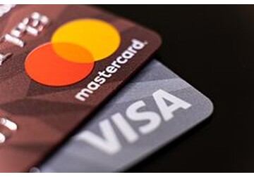 Испанские банки начали бороться с доминированием Visa и Mastercard
