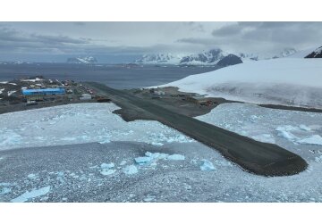 Cum să reparați o pistă în Antarctica