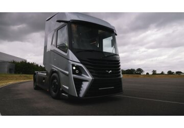 Could a truck that&#039;s powered by hydrogen and only emits water help in the climate change fight?