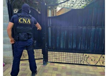 Four transportation companies from Chisinau and Ialoveni are involved in a corruption and cigarette smuggling case