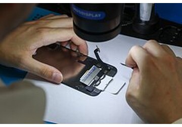 Американцев призвали учиться ремонтировать свои смартфоны