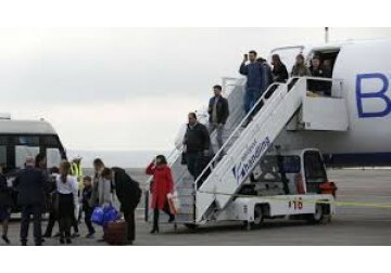 Zborurile anulate sau cu întârzieri, cu 50% mai multe în iunie decât în luna precedentă. Care au fost principalele cauze