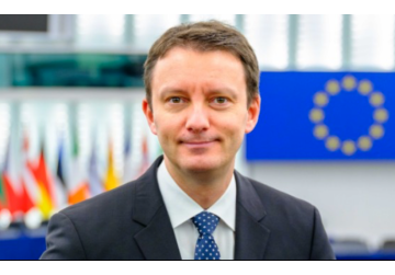 Valoarea totală a finanțării pentru Moldova în cadrul Fondului de stabilitate și creștere a fost majorată de la 1,8 miliarde de euro la 1,9 miliarde de euro, iar aceste 100 de milioane de euro suplimentare includ și 60 de milioane de euro de asistență pentru Transnistria