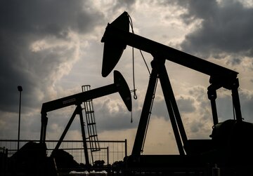 Creşterea preţurilor petrolului ar putea determina unele membre OPEC să se răzgândească în privinţa reducerilor de producţie