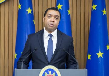 Исполнительный совет МВФ рассмотрит доклад миссии в декабре, если будут выполнены несколько предварительных мер. 