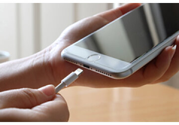 Описана опасность поддельных зарядок для iPhone