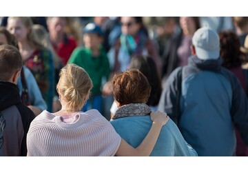 Un model matematic nou arată că populația globală se poate prăbuși până în 2064 în cazul unei crize majore