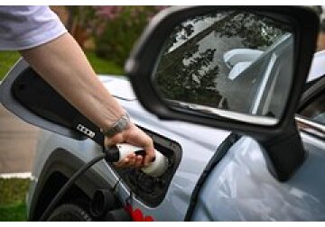 Оценена стоимость обслуживания электромобиля