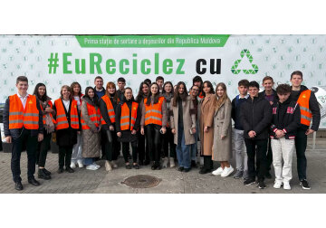 Victorie pentru elevii din Moldova în cadrul unui concurs internațional al Intesa Sanpaolo
