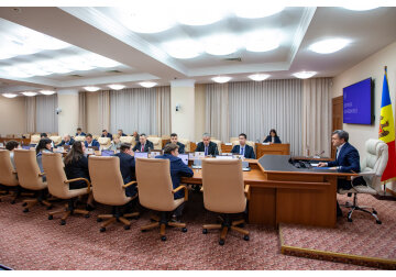 Guvernul va aloca peste 12 milioane de lei pentru compensarea cheltuielilor de transport a 3.000 de lucrători medicali care activează în alte localități