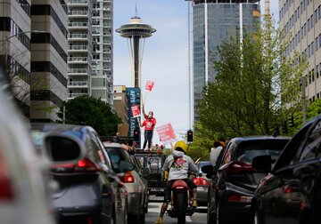 Cum pot ajuta companiile în eforturile de vaccinare: Amazon deschide un centru de vaccinare pop-up în Seattle