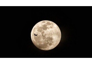 Ce este „Luna Căpșunilor”, fenomenul vizibil pe cerul Europei. De unde vine denumirea și când se vede cel mai bine