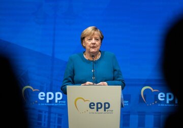 Sfârşitul „epocii de aur” în Germania: Pe măsură ce Merkel se pregăteşte să părăsească după 16 ani funcţia de cancelar, majoritatea germanilor consideră că ţara îşi va lăsa astfel în urmă perioada de glorie