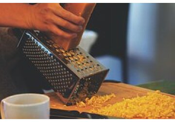 Доказана польза сырной диеты в лечении психики