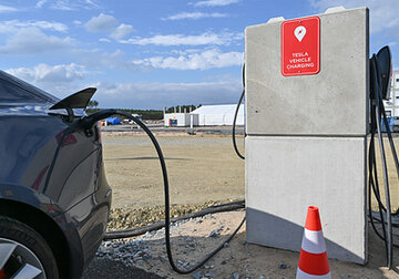 Tesla решила производить электромобили еще в одной стране