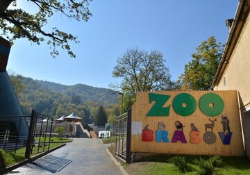 Premieră la Braşov. La Grădina Zoologică vizitatorii primesc lecţii despre animalele sălbatice