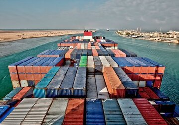 Criza canalului Suez. Ce este, unde se află şi de ce este atât de important canalul Suez pentru economia globală