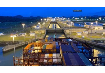 El Nino drought: Panama Canal cuts ship numbers further