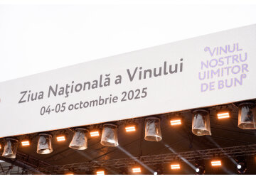  Oamenii Vinului premiați la Ziua Națională a Vinului. În acest an, au fost acordate două noi distincții pentru a recunoaște meritele vinificatorilor