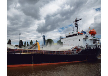 The volume of cargo transshipment through the Giurgiulesti port reached a new record in 2023, amounting to 2.17 million tons, an increase of 18.6% compared to 2022.