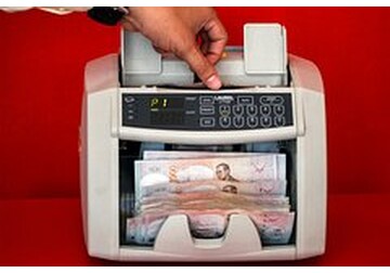 Валюты стран Азии стали рушиться из-за ситуации в Ормузском проливе