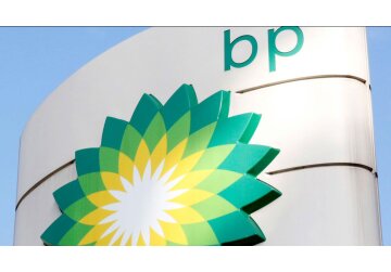 BP to miss key climate target as annual profits hit record £23bn