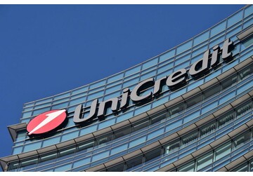 UniCredit taie prognoza de creștere economică a României