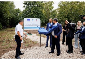 Residents of 5 residential areas in Edinet received improved living conditions thanks to an EU grant as part of a project with a total budget of 4.36 million euros.