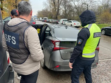 Moldova’s taxpayers providing taxi services in violation of the law were fined more than 15,000 lei - the State Tax Service